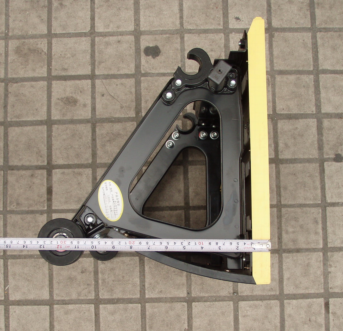 三角架及铭牌 三角架及铭牌